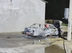 На Золочівщині рятувальники загасили палаючий автомобіль, на місці знайшли тіло На Золочівщині рятувальники загасили палаючий автомобіль, на місці знайшли тіло