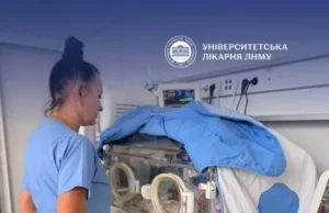 У Львові лікарі врятували породіллю з гострим панкреатитом та її недоношену доньку