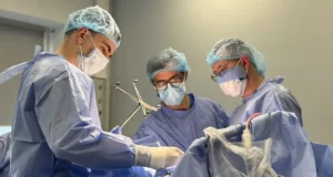 Американський хірург Марк Диржка у листопаді консультуватиме дітей у Львові
