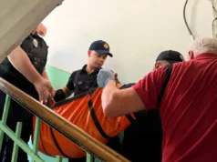 У Львові рятувальники забезпечили доступ до квартири жінки, якій стало зле У Львові рятувальники забезпечили доступ до квартири жінки, якій стало зле