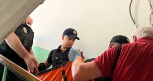 У Львові рятувальники забезпечили доступ до квартири жінки, якій стало зле