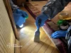 У Львові рятувальники зібрали ртуть після розбиття термометра на вулиці Любінській У Львові рятувальники зібрали ртуть після розбиття термометра на вулиці Любінській