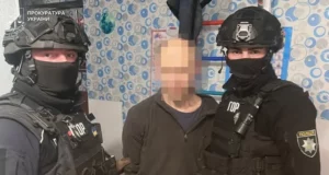 У Шептицькому мешканцю повідомили про підозру в замаху на вбивство військовослужбовця та напад на поліцейського