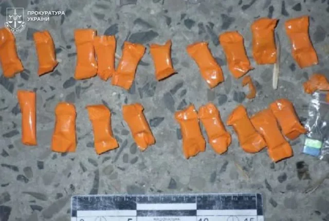 У Львові судитимуть оператора поштового зв’язку за збут психотропів у великому розмірі