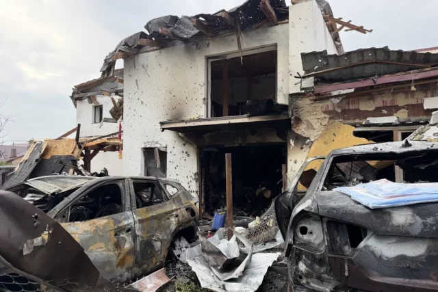 Під Львовом унаслідок нічної атаки дрона згорів будинок лікаря-уролога