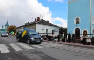 Мостиська громада попрощалася з Максимом Бондаренком із села Пнікут Мостиська громада попрощалася з Максимом Бондаренком із села Пнікут