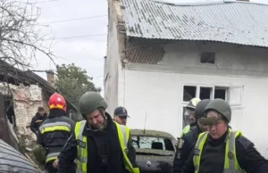 Вдень на Львівщині внаслідок атаки безпілотників постраждали люди Вдень на Львівщині внаслідок атаки безпілотників постраждали люди
