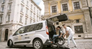 У Львові компенсують поїздки в «Інклюзивному» класі Uklon: хто має право