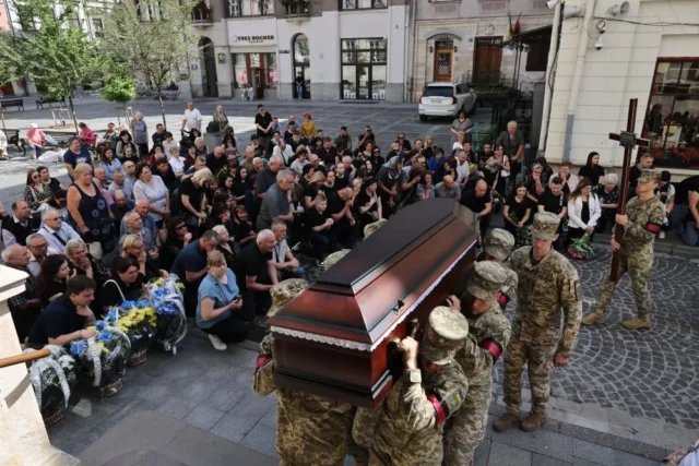 image 21 жовтня Львів проведе в останню дорогу чотирьох захисників України