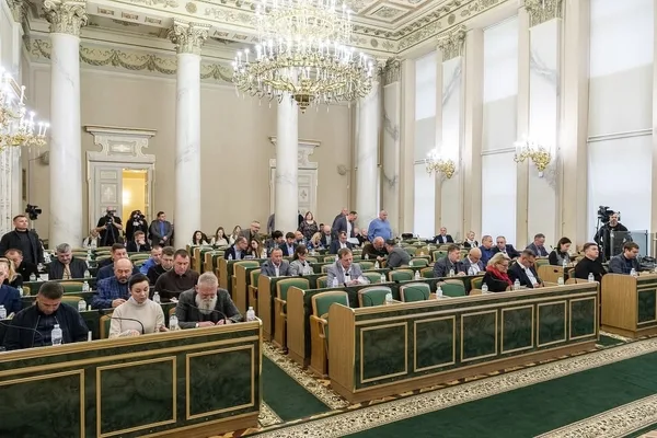 image Львівська облрада просить уряд профінансувати зарплати шкільних кухарів