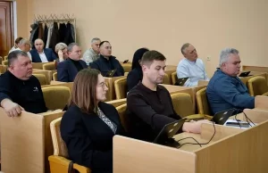 Депутати виділили 280 000 грн на додатковий гусеничний транспортер для учнів гімназії №2 Депутати виділили 280 000 грн на додатковий гусеничний транспортер для учнів гімназії №2
