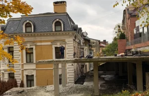 У Львові почали демонтаж незаконної триповерхівки біля Стрийського парку У Львові почали демонтаж незаконної триповерхівки біля Стрийського парку