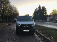У Дрогобичі мікроавтобус збив пішохода: чоловік у реанімації