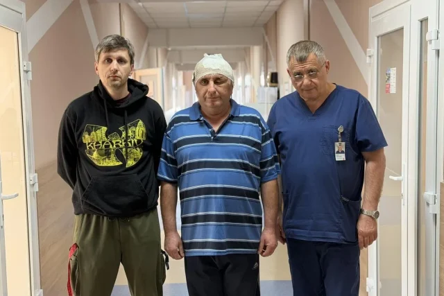 Львівські медики зберегли зір 55-річному пацієнту з рідкісною пухлиною ока