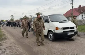 Белзька громада попрощалася із захисником України Михайлом Бігуном Белзька громада попрощалася із захисником України Михайлом Бігуном