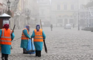 Львівські шляхово-ремонтні підприємства зможуть брати кредити для своєчасної виплати зарплат двірникам Львівські шляхово-ремонтні підприємства зможуть брати кредити для своєчасної виплати зарплат двірникам