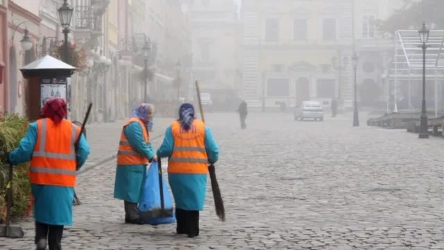 Львівські шляхово-ремонтні підприємства зможуть брати кредити для своєчасної виплати зарплат двірникам