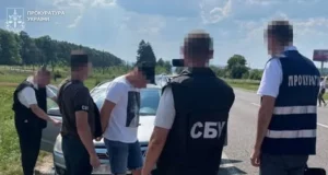 Жителя Самбора судитимуть за організацію незаконної втечі за кордон