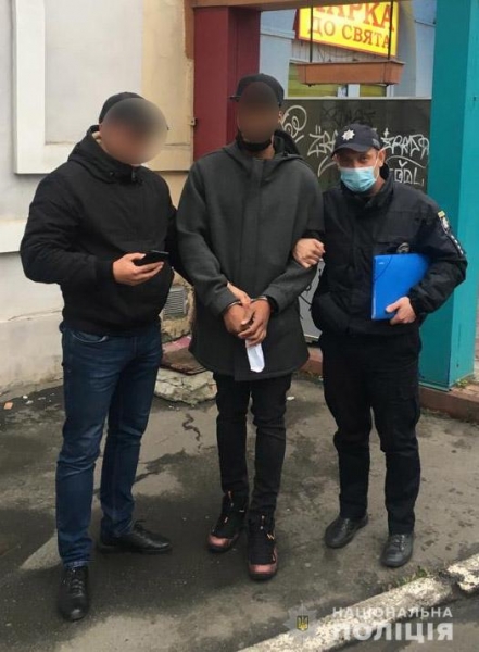 У Львові поліцейські затримали іноземця, який вчинив розбійний напад на свого земляка-студента