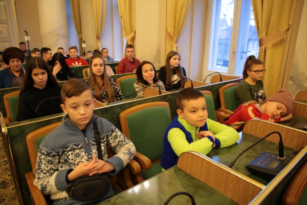 70 дітей з Донецької області ознайомлюються із різдвяними традиціями Львівщини