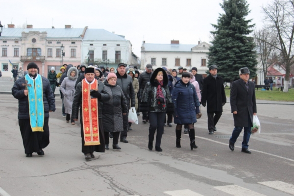 Жовківщина вшанувала пам’ять жертв голодоморів 1921-1922, 1932-1933, 1946-1947 років в Україні