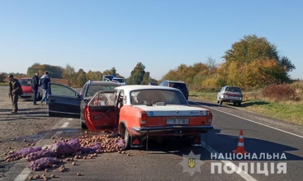 На Львівщині внаслідок авто зіткнення загинув водій «Волги» - поліцейські проводять розслідування