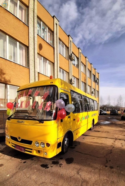 Для Львівського обласного центру комплексної реабілітації для дітей та осіб з інвалідністю Св. Пантелеймона закупили два транспорті засоби
